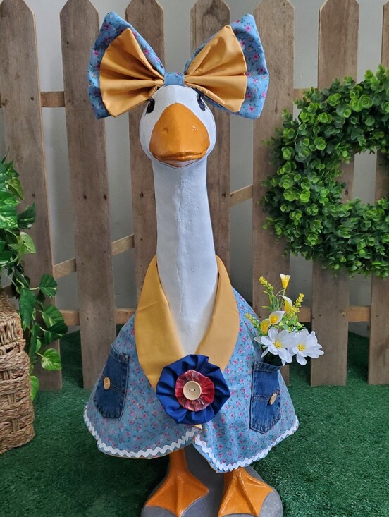 Other - Large Concrete Porch Goose Outfit With Bow